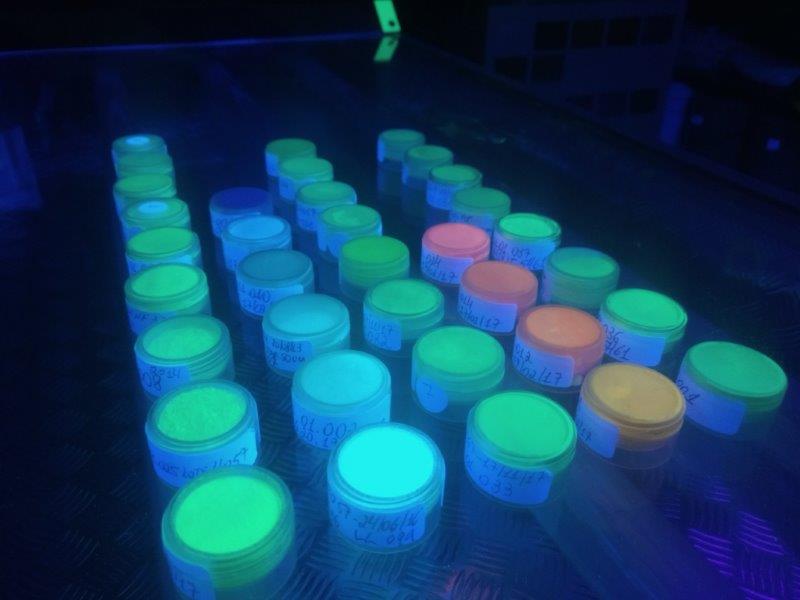 Pigmentos fotoluminescentes